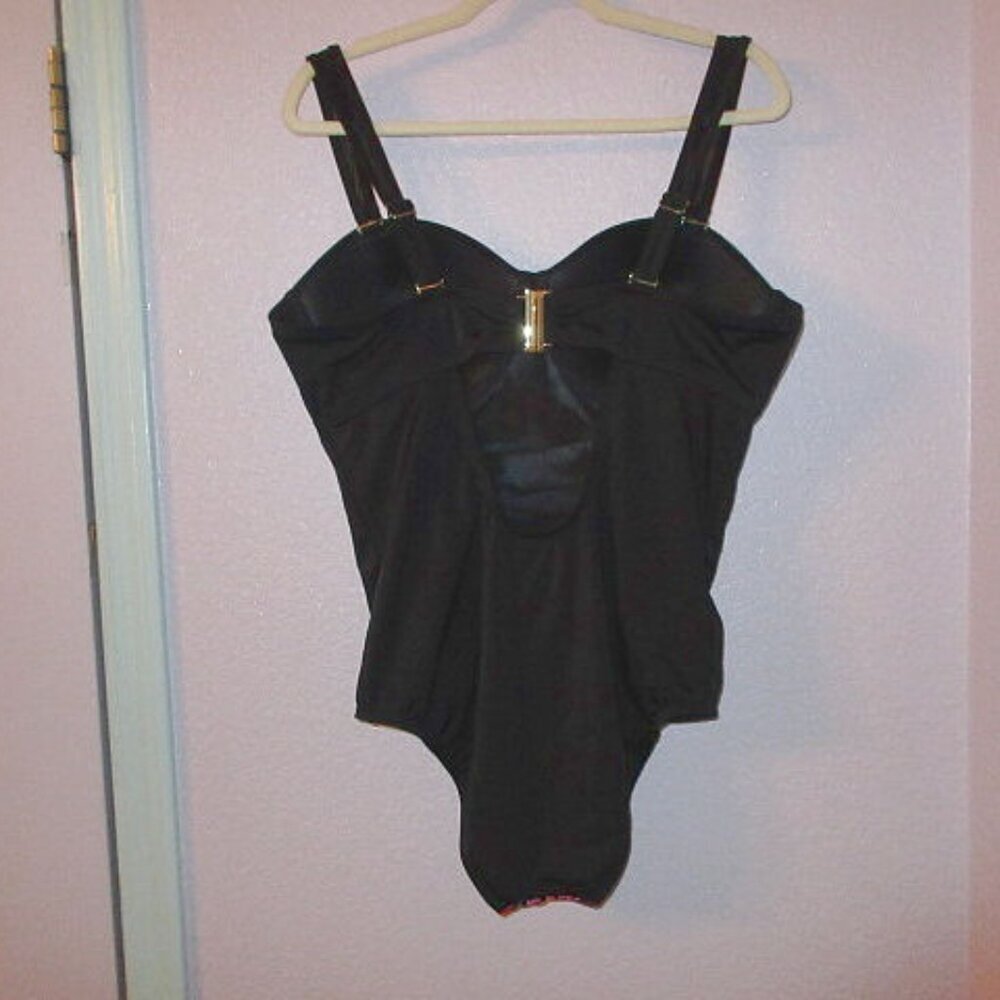 Swimsuits Ruched Underwire One Piece Swimsuit 18 Dark Floral Tummy Control NWT - Picture 7 of 11